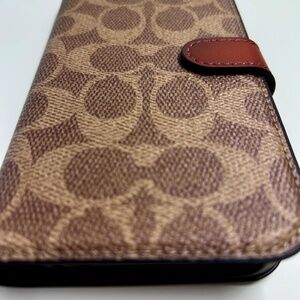 ✨ COACH - Signature iPhone 13 & 14 Folio Case ✨ - New in original box!